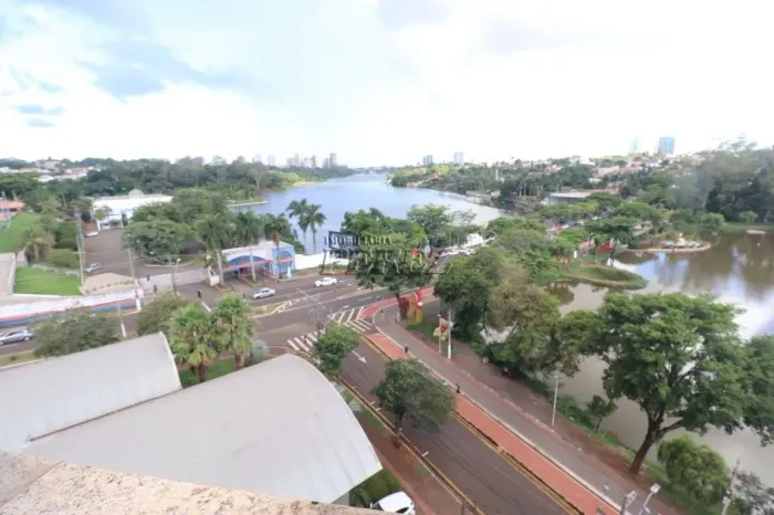 Apartamento à venda e locação no Estrela do Lago, região sul de Londrina.