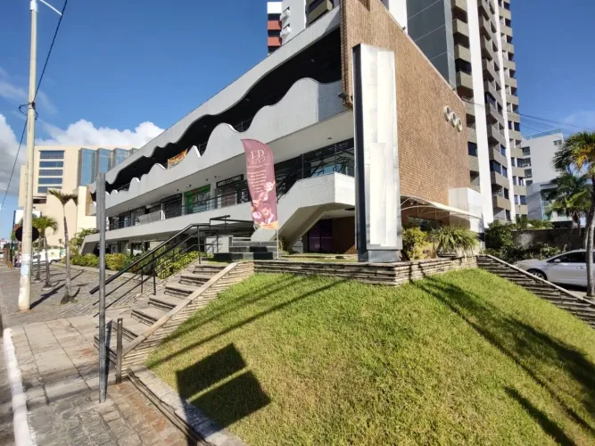 Loja Vitrine Comercial de Esquina com 120mts no Retão de Manaíra