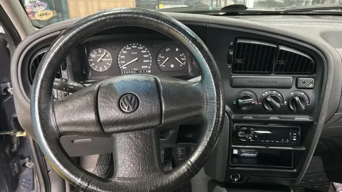 Volkswagen Logus 1.8 / CLI / CL (álcool) 1996