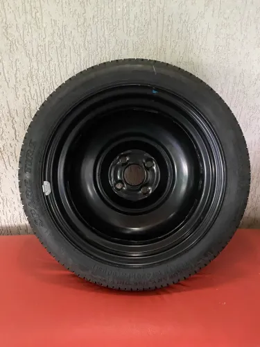 Roda estreita fina com pneu Kenda novos p Honda Fit