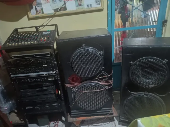 Mesa de som completa bivolt