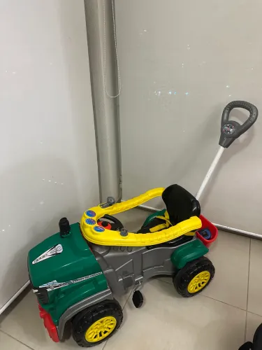 Trator carrinho Infantil com empurrador - Maral