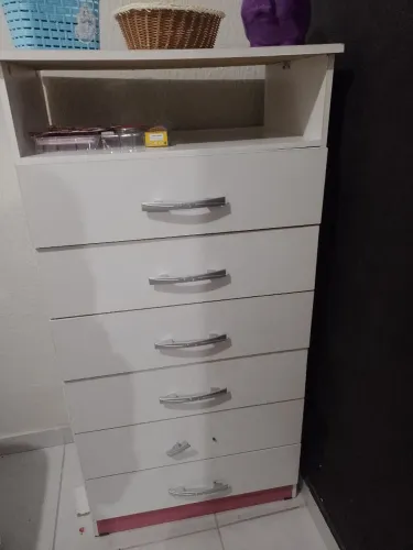 Cômoda menina