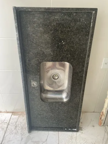 Pia e bancada em granito