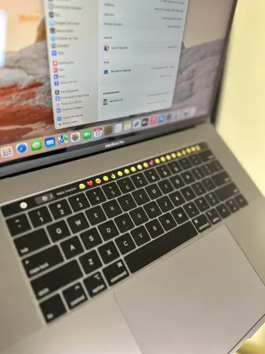 MacBook Pro 2018 Intel core i7 / 16GB / 256SSD tela 15 touchbar
