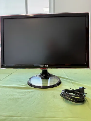 Vendo TV/Monitor Samsung SyncMaster TA550, modelo LT22A550, com tela de 21,5?/22? Full HD