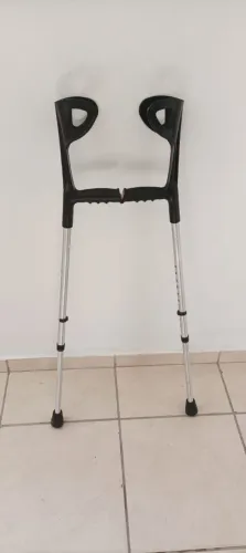 PAR DE MULETAS COM REGULAGEM