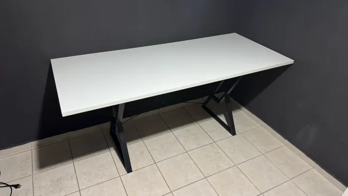 Mesa nova 175x 75CM branca 