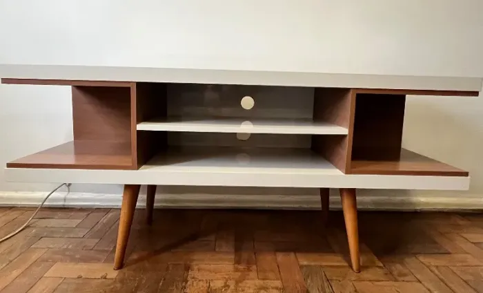 Rack de madeira off white