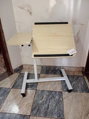 Mesa notebook articulada