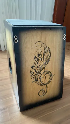 Cajon elétrico