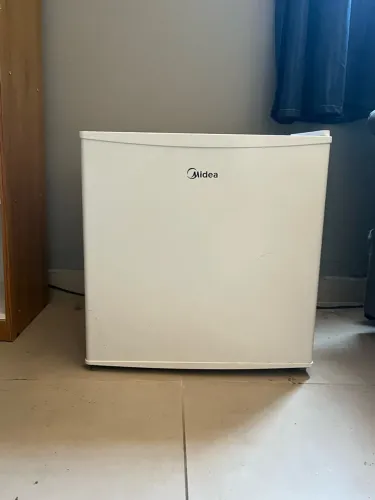 Frigobar Midea Bivolt 