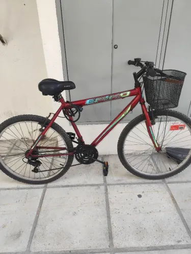 Bicicleta Epiko Aro 26 com Marchas e Cestinha