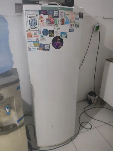 Geladeira Consul 220 V