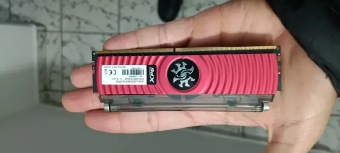 memoria ram xpg rgb 8gb 3200mhz vermelha