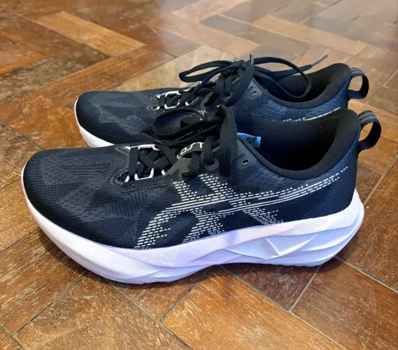 Asics Novablast 5 Feminino - Tamanho 38