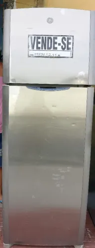Vende-se Geladeira