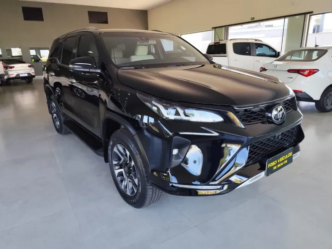 Toyota Hilux SW4 Diamond 2.8 TB 4X4 Die. Aut. 2023
