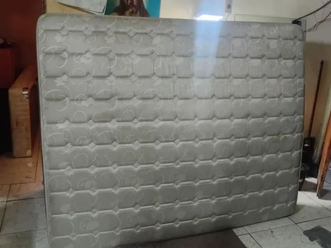 Cama kingsize maciça