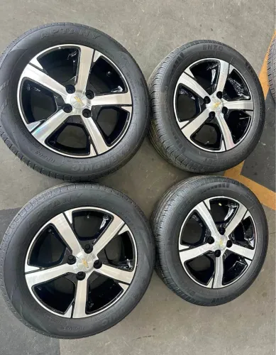 Rodas aro 15 gm chevrolet onix + pneus 99% originais