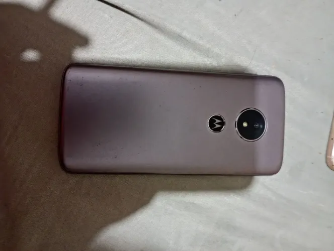 Moto E5