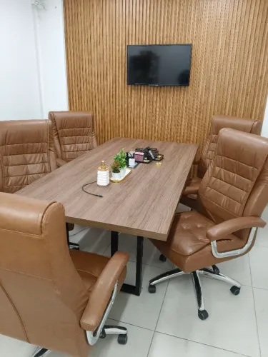 Mesa e Cadeiras P/ Escritório