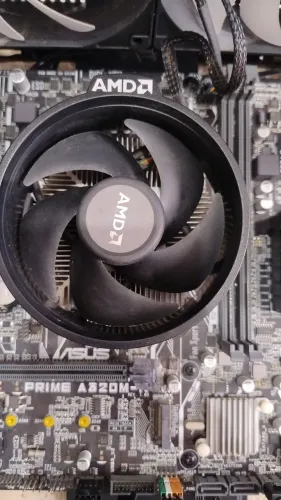 Fonte MSI MAG A650BN, 650W, 80 Plus Bronze, PFC Ativo, Bivolt.