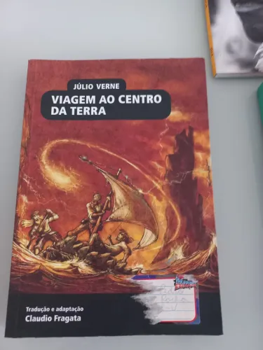 Livro Viagem ao centro da Terra