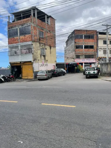 Vendo loja comercial na principal da Av.Aleomar Baleeiro