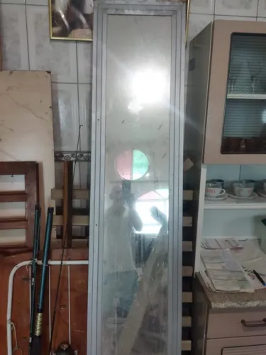 Espelho com moldura de ferro