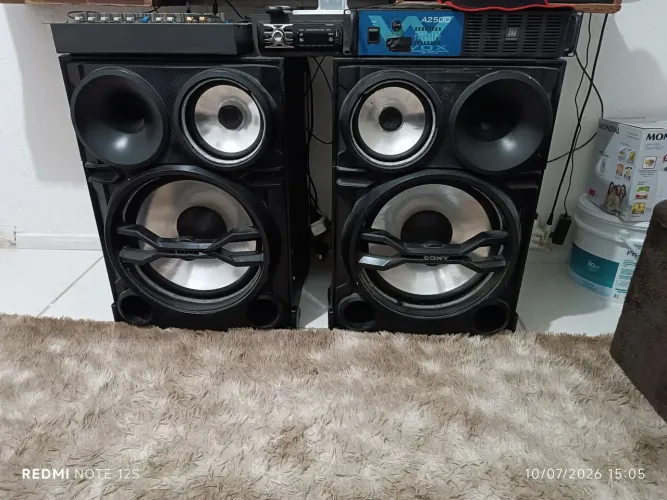Vendo um som paredão .