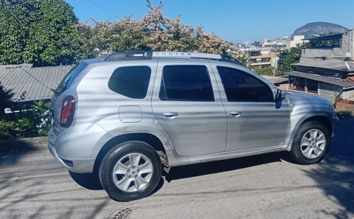 Renault Duster Dynamique 2.0 Hi-flex 16V Aut. 2016