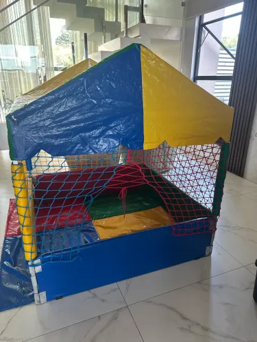 ? Casinha infantil acolchoada à venda!