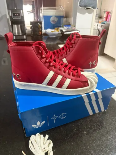 Adidas Superstar Boot Luxe x Thug Club Red - Tam 42 BR / 10 US (Novo / Completo)