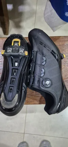 Sapatilha speed com pedal shimano