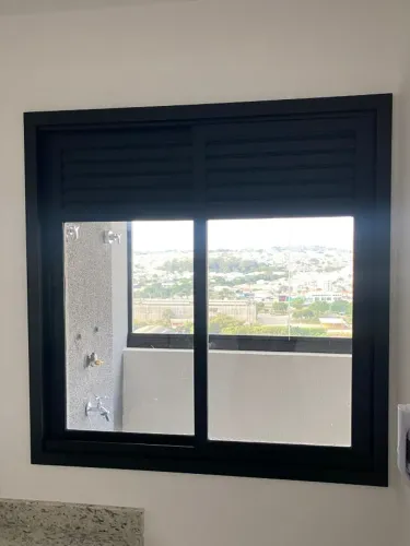 JANELA DE VIDRO 2 FOLHAS ALUMINIO PRETO - 1,00 X 1,00m