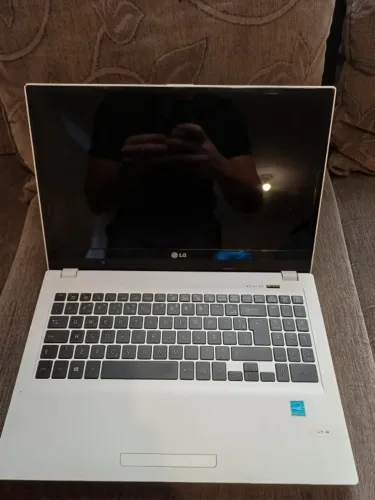 Notebook LG para uso pessoal ou empresa