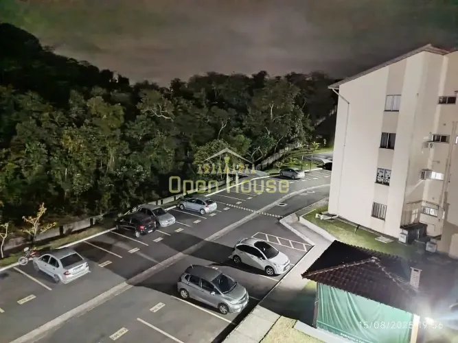 Apartamento à Venda em Volta Redonda com 2 Quartos (1 Suíte) no Condomínio Bella Roma  Exc