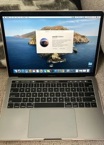 MacBook Pro 13" - Intel Core I5 - 8 GB RAM - 512 GB SSD