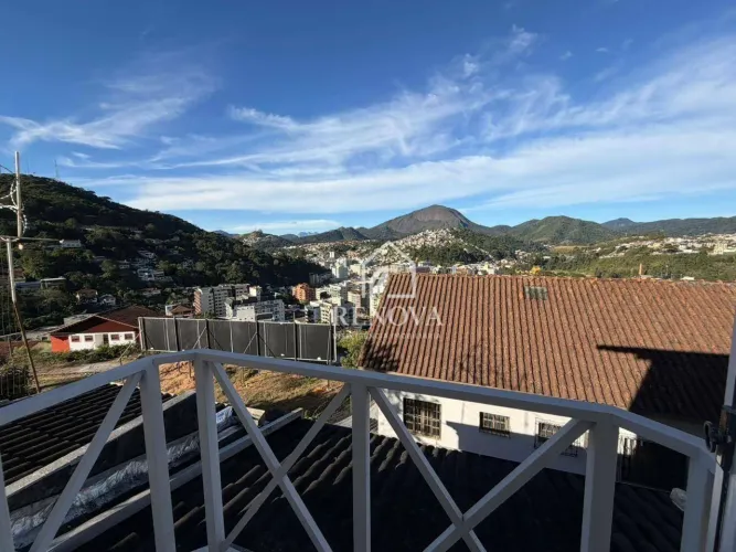Casa com 4 quartos, 131 m² - venda por R$ 460.000 ou aluguel por R$ 3.800/mês - Panorama -