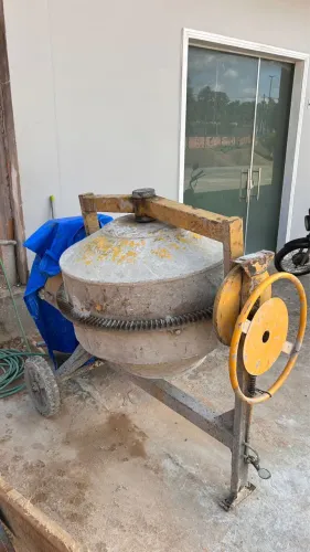 Aluguel de Betoneira 400L - 220V - Diária ou Mensal