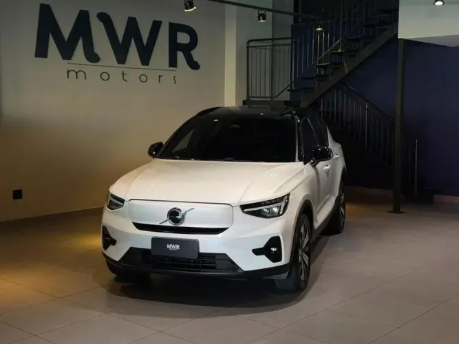 Volvo XC40 Recharge Plus (elétrico) 2023