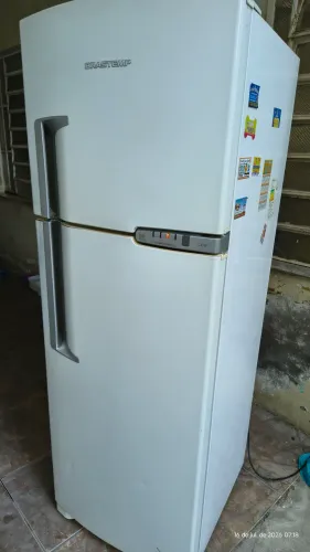 Geladeira Brastemp Frost Free 380 litros gelando bem com nota fiscal