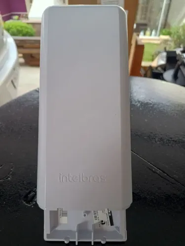 Vendo Antena Roteador Cpe Wireless 5ghz 16dbi Wom 5a Branco Intelbras, Comprei e não usei.