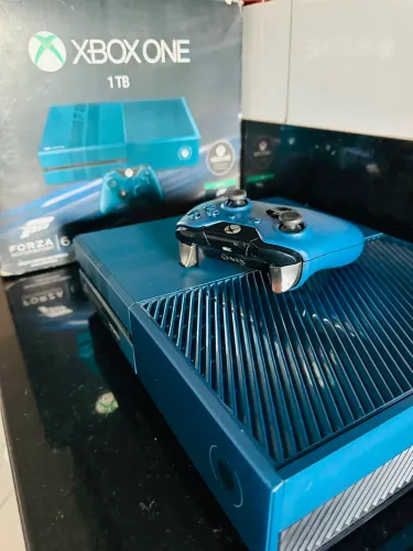 Xbox One Forza Motorsport 1TB - IMPECÁVEL