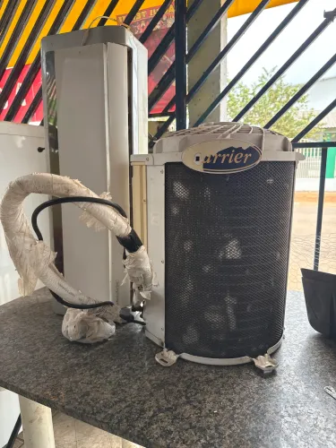Vendo esse ar-condicionado Carrier funcionando perfeitamente