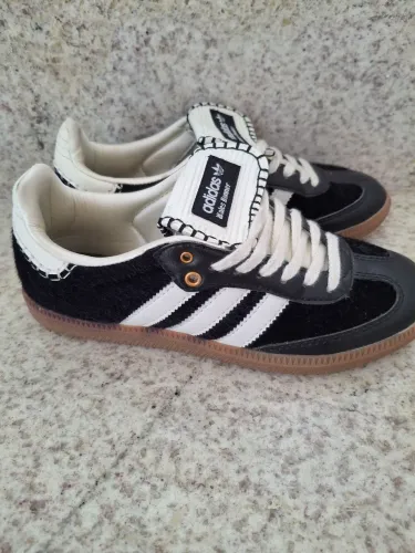 Tênis Adidas n34 novo