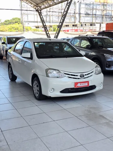 Toyota Etios XS Sedan 1.5 Flex 16V 4P Mec. 2016
