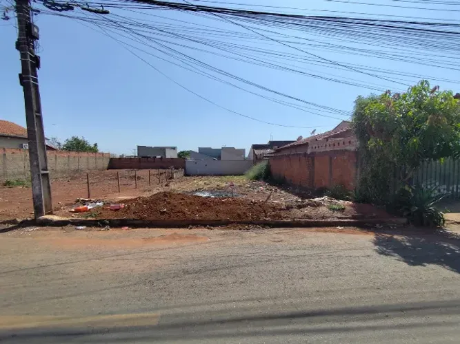 VENDO LOTE NO SETOR PARQUE DAS FLORES - 360M2