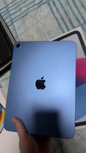 iPad 11- 128 gb 